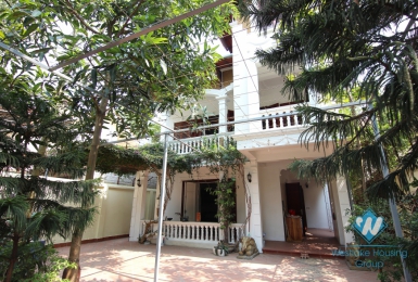 Large garden house available for rent on Au Co street, Tay Ho, Hanoi- unfurnsihed.